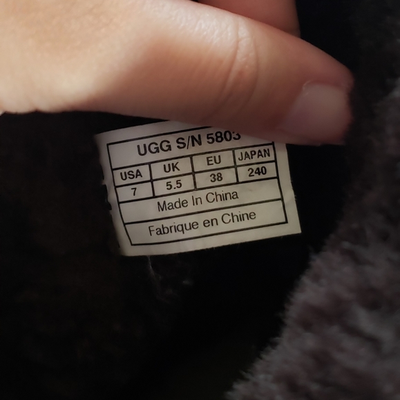 UGG Classic Bailey Button Boots - Picture 7 of 8